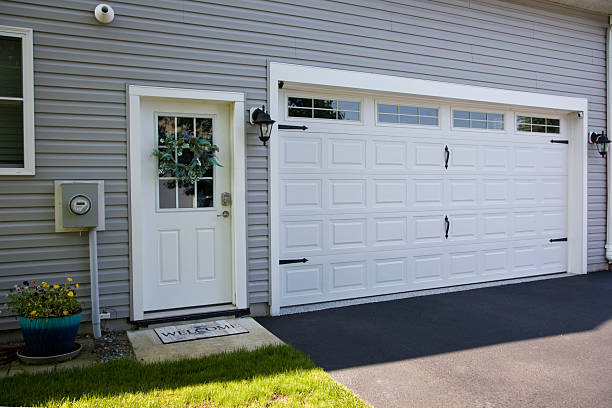 24/7 Emergency Garage Door Panel Replacement experts in Cardington, OH